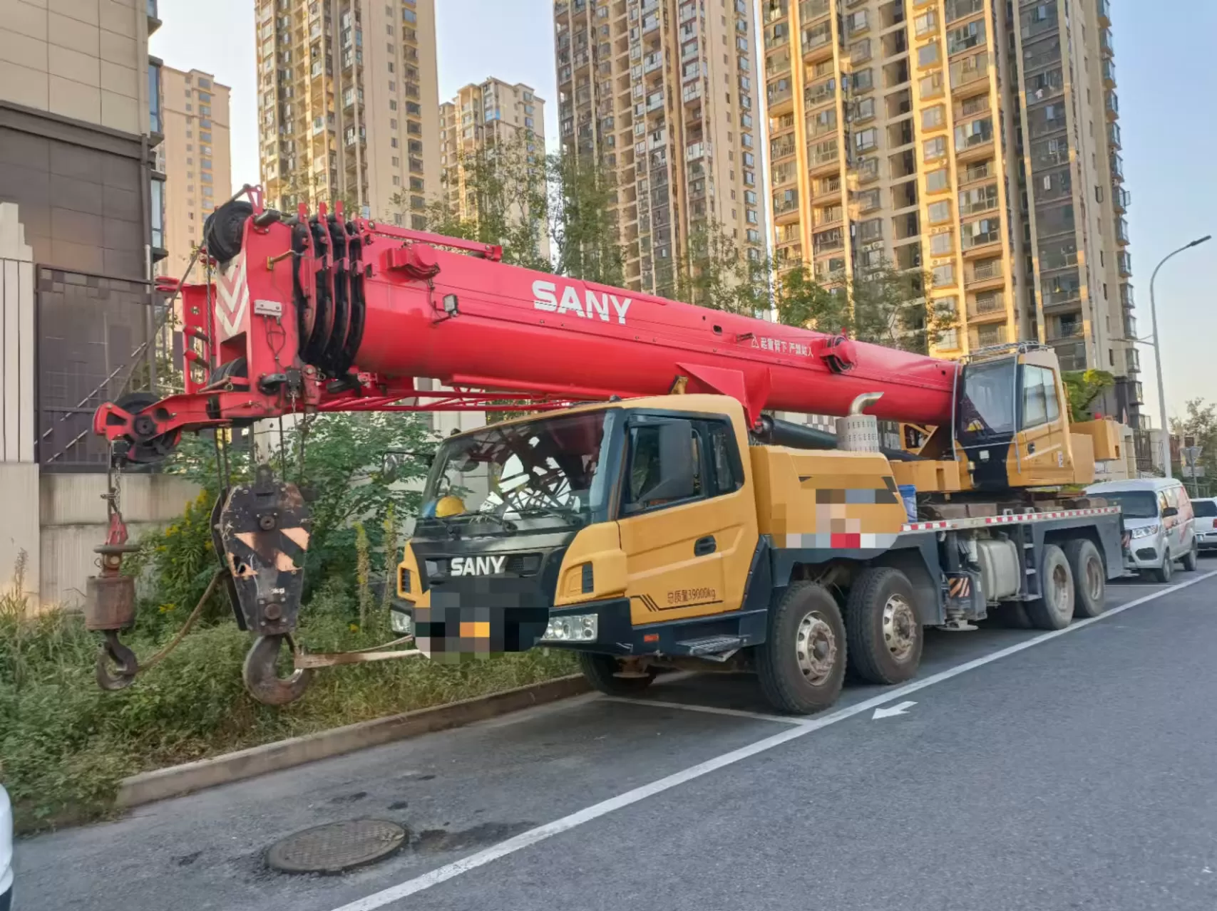 2021 користен кран sany 40t машина за кревање камионски кран кран на тркала