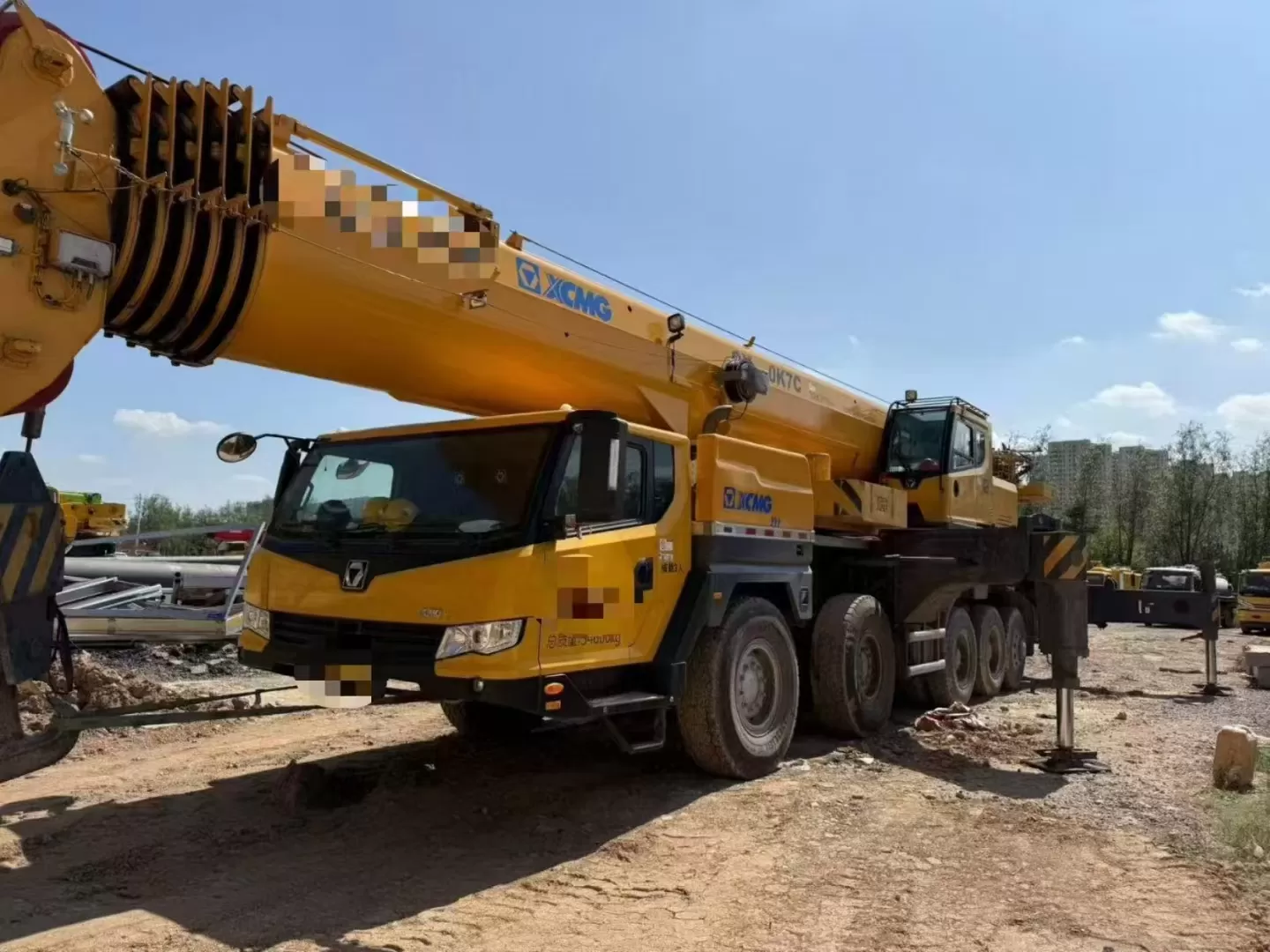 машина за подигнување камионски кран со тркала, користен кран xcmg 100t qy100k од 2022 година