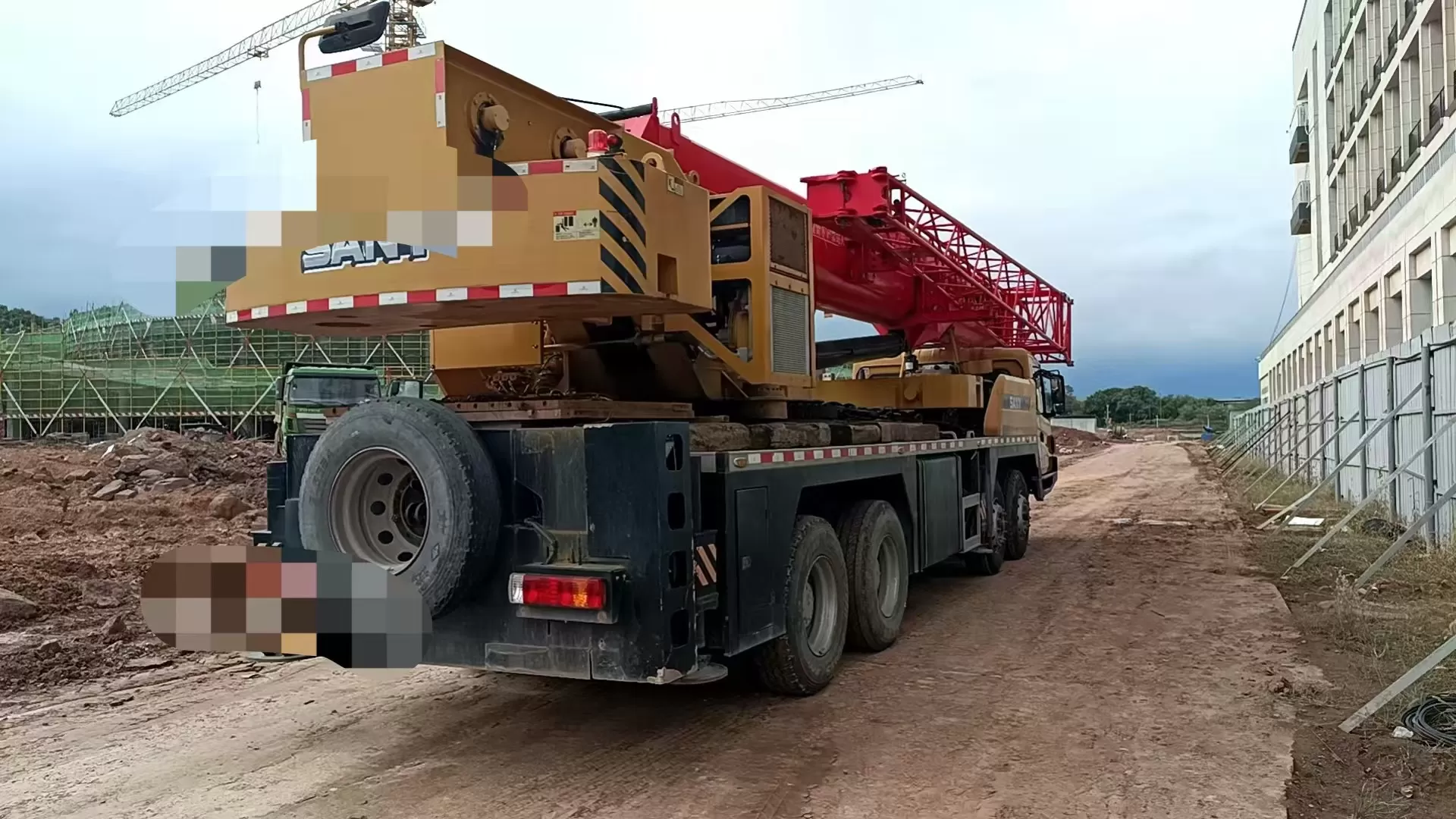 2021 користен кран sany 40t машина за кревање камионски кран кран на тркала